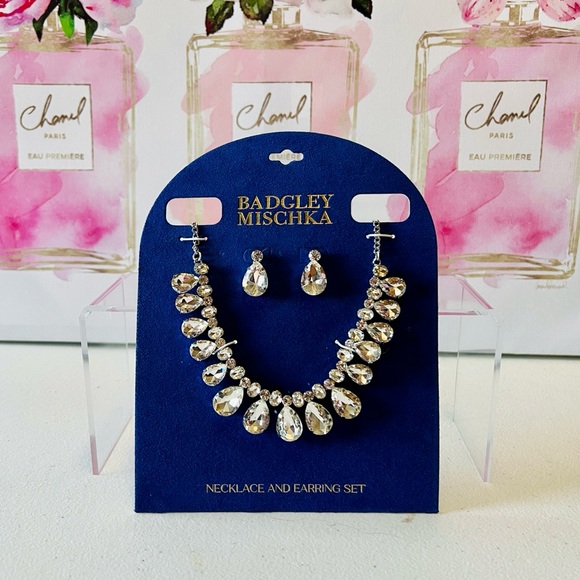 Badgley Mischka Jewelry - Badgley Mischka Silver and Clear Crystal Teardrop Necklace & Earrings Set NWT